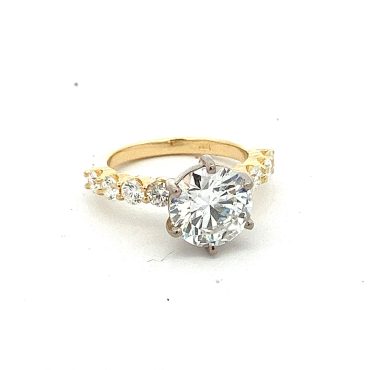 Oval With Marquise and Round Brilliant Band